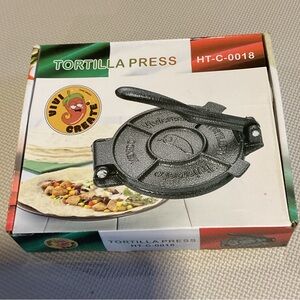 Vivicreate Cast Iron Tortilla Press 7.5 Inch.